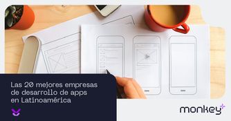 El papel de la búsqueda online en la decisión de compra Persona usando su teléfono con icono de búsqueda en pantalla