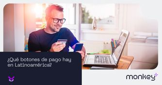 Estrategias efectivas de marketing digital Mujer usando una tablet con íconos digitales flotando