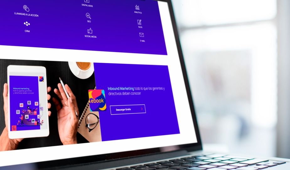 Ilustración de un imán gigante atrayendo personas hacia una empresa